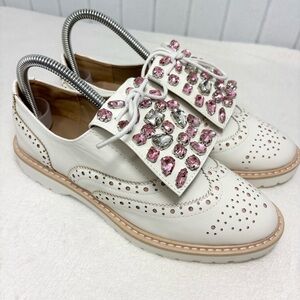 Catisa Vintage Cream and light brogues with silver and pink rhinestones Size 7.5